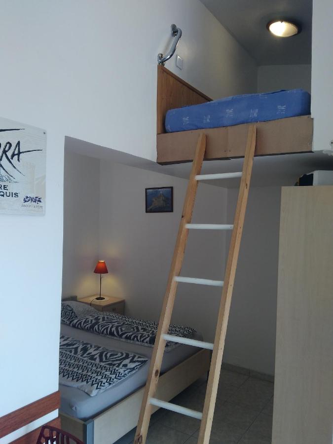 Villa Liamone Studio Fuer 3 Personen , 400 M Vom Strand, Pool, Klimaanlage Сагон Екстериор снимка
